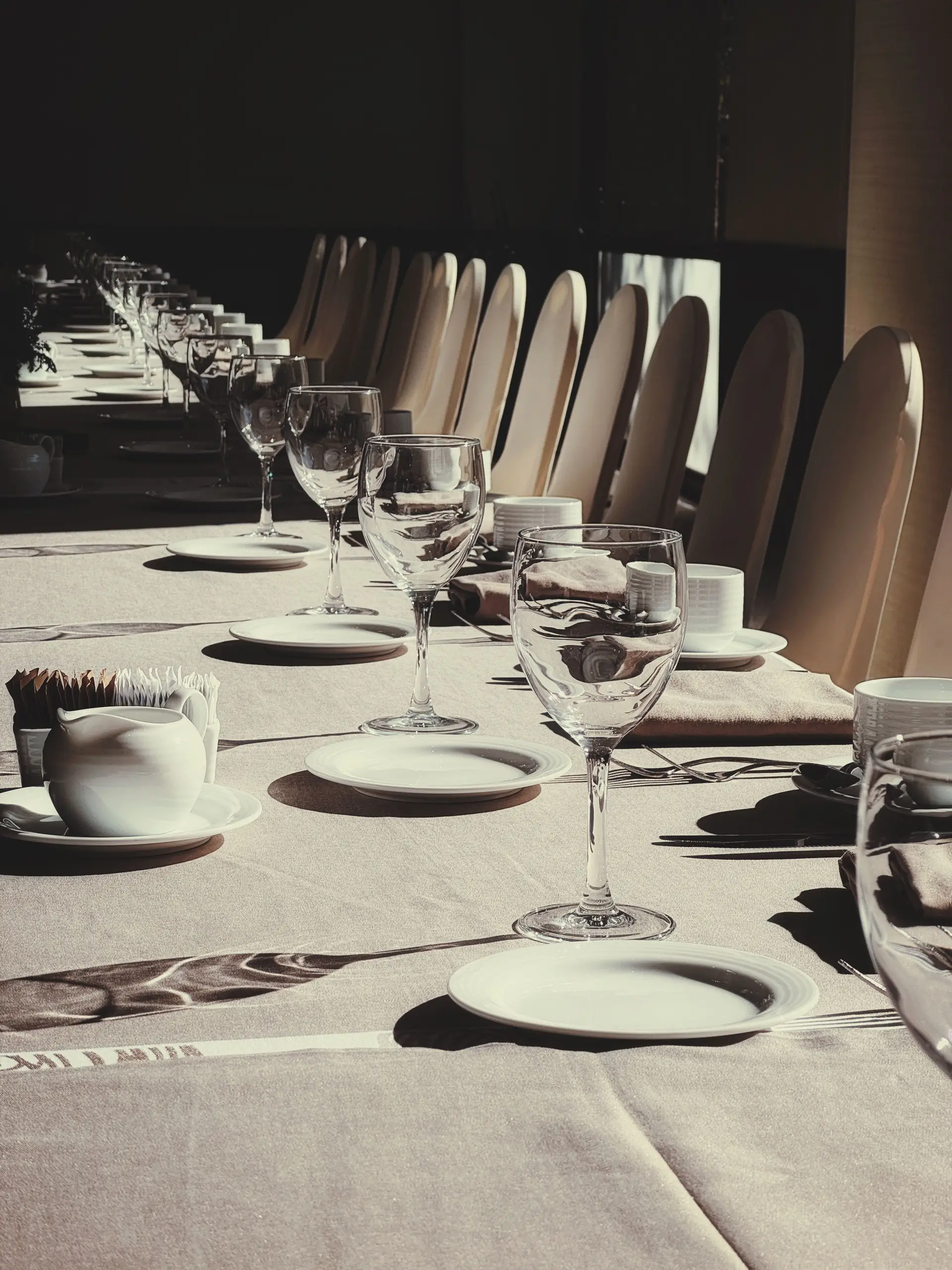 Dinner service at Harborbrookstudio