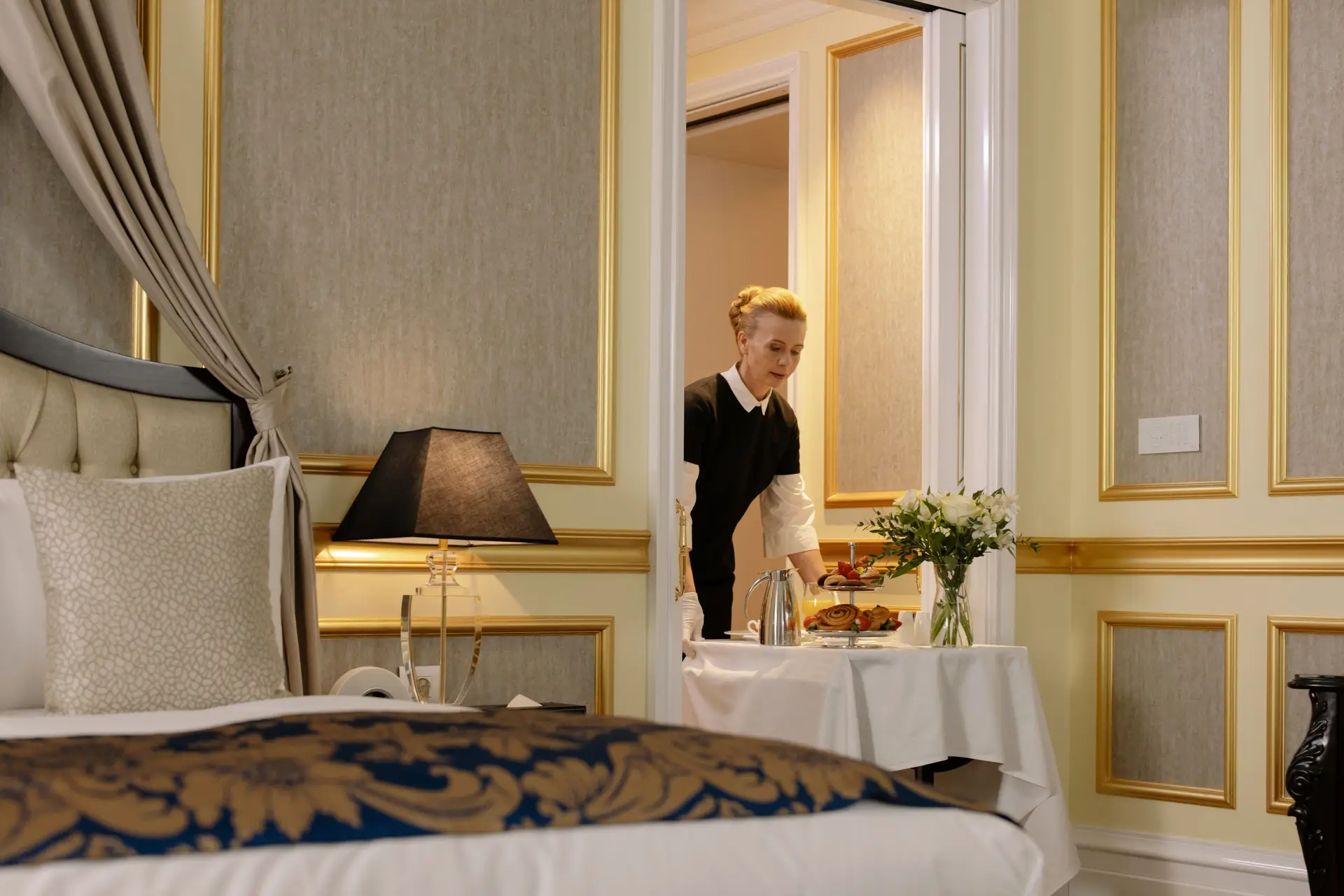 Contemporary Dining
